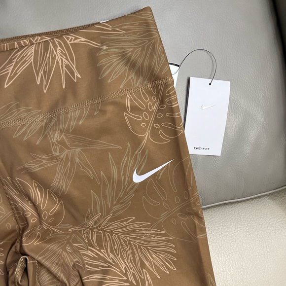 NWT - Nike One Luxe Mid Rise 7/8 Length Women’s Leggings - Size XL - Picture 6 of 11